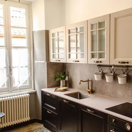 Bed & Blessing / Casa Borgo Affittacamere