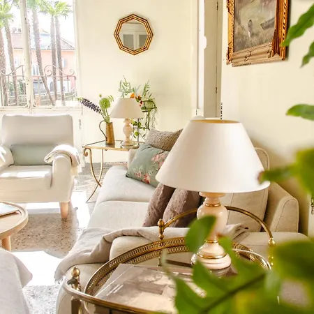 Bed & Blessing / Casa Borgo Affittacamere *